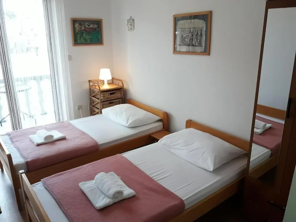 Apartment In Sukosan With Sea View, Terrace, Wi-Fi